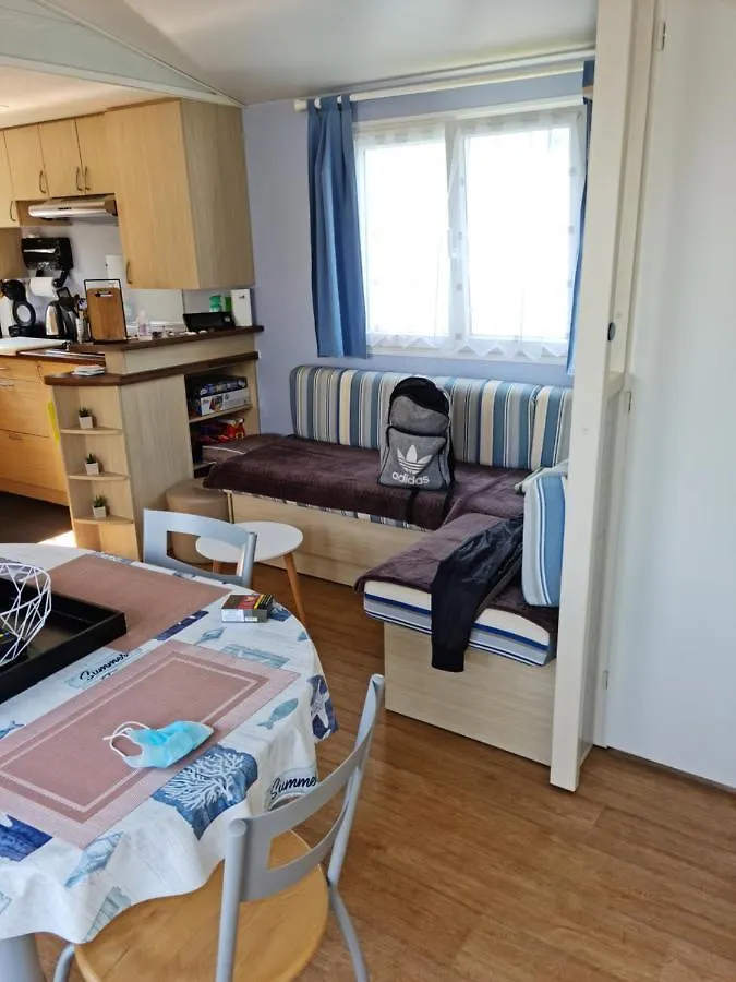 Hotel Kerlinga Bredene 0*,  Belgien