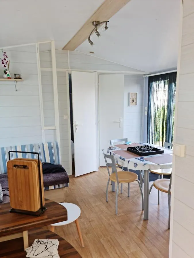Hotel Kerlinga Bredene 0*,